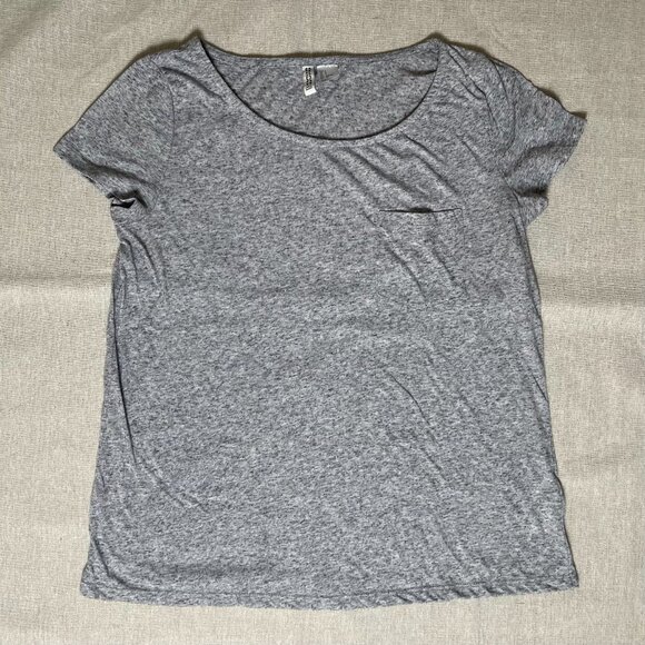 H&M Divided | Heather Gray Pocket Tee | Small - Picture 1 of 5